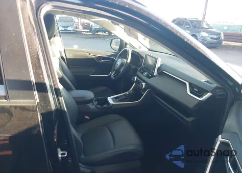 2021 Toyota Rav4 Xle Premium z USA, uszkodzony, nr VIN 2T3A1RFV2MC256412